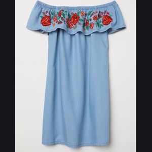 ❌SOLD❌ H&M Embroidered Off The Shoulder Chambray Dress 2